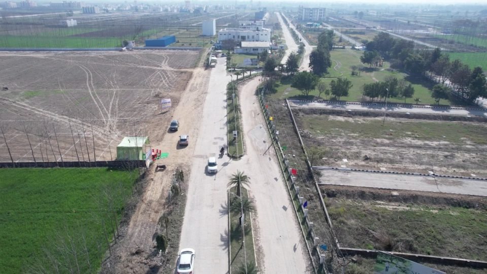 Alaknanda Plots — Haridwar — Internal road along the plots